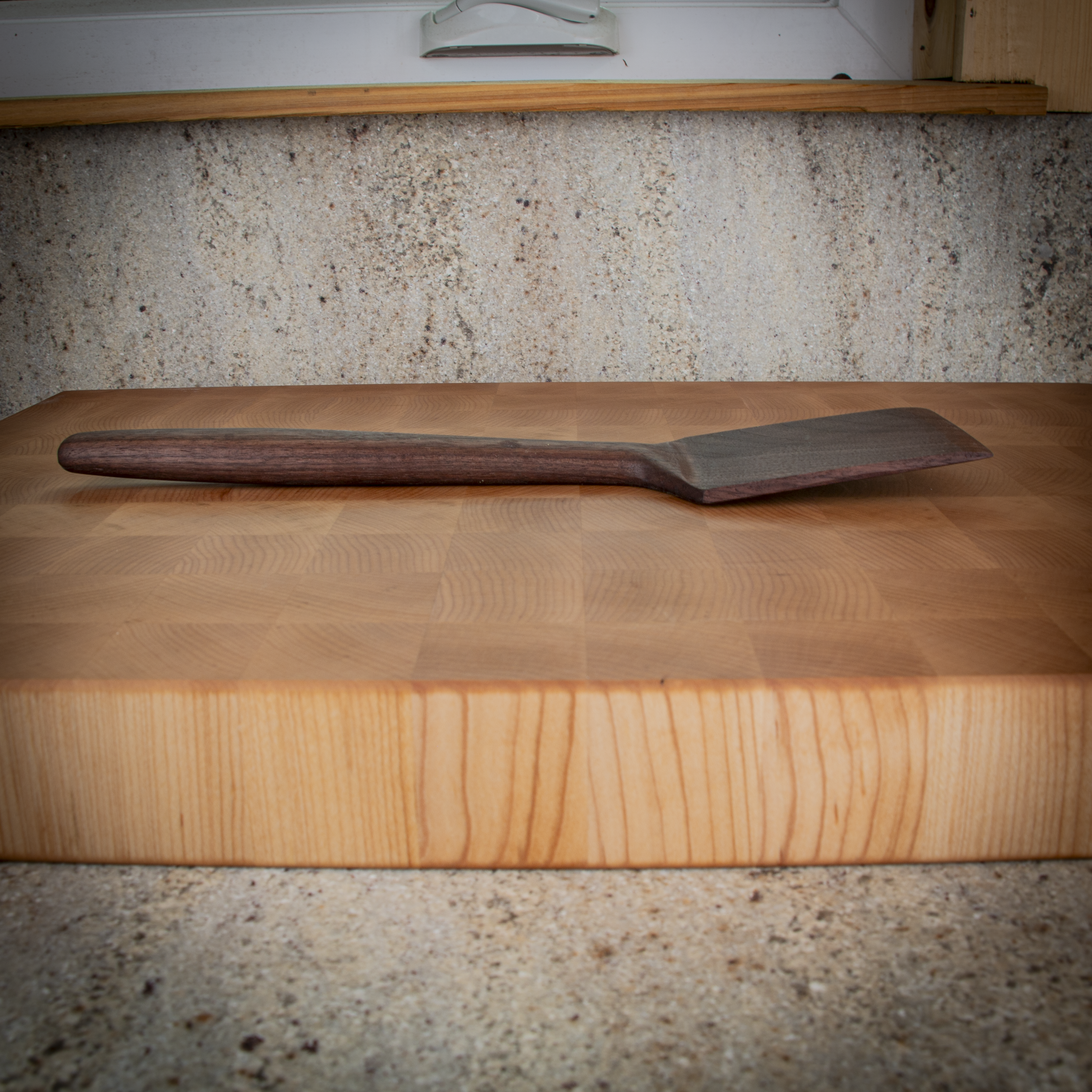 Solid wood turner spatula for high-end kitchen cooking